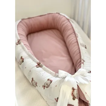 Hnízdečko pro miminko Oboustranné hnízdečko pro miminko - malinové s medvědími holčičkami