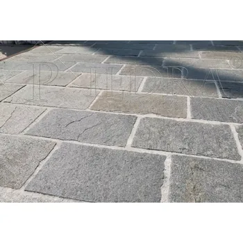 Dlažba Kamenná dlažba Kavala Slate, tl. 2 - 3 cm Formát: výška 10 cmxvolná délka