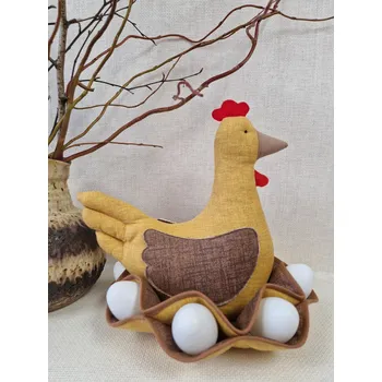 Velikonoční dekorace Slepička v košíku 03