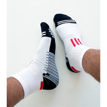 Sportovní ponožky Milena Active Bílé s červeným pruhem Velikost ponožek: 44-46 Bílá