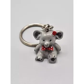 Šedý sloník jako přívěsek na klíče