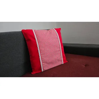 Povlak na dekorativní polštářek Povlak na polštářek červený s kostkou, krajky (Povlak na polštářek červený s kostkou, krajky)
