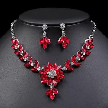 Souprava šperků B-TOP Postříbřená 2- dílná souprava s krystalovými květy Druh barvy: Červená