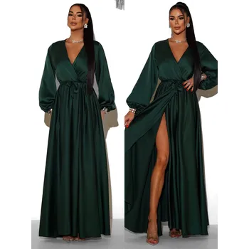 Dámské šaty Smaragdové saténové maxi šaty WOMAN s dlouhým rukávem Velikost: ONESIZE