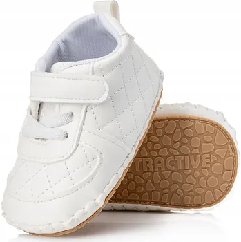 Capáčky Bílé kojenecké botičky, capáčky na křtiny , první botičky pro 17/18leté dítě