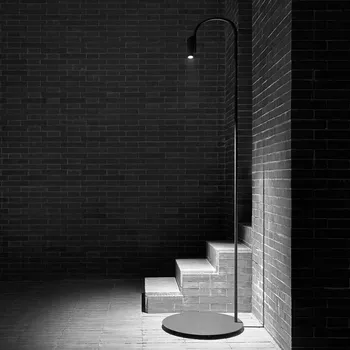 Venkovní osvětlení FLOS Caule Floor 4 venkovní stojací 2700K černá - délka ramene 30 cm; délka kabelu 500 cm; Ø osvětlovací hlavy 4,5 cm 1 x 10 W LED - Doprava zdarma