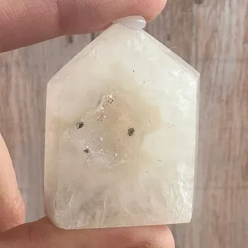 Achát brazilský špice - obelisk 40 cca 3,7 x 4,7 cm, 62 g