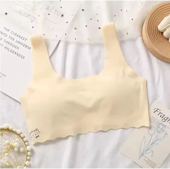 Dívčí bezešvá podprsenka bez zapínání Barva: tělová, Velikost: M