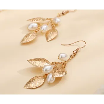 Náušnice B-TOP Náušnice se zlatými lístky a perlami