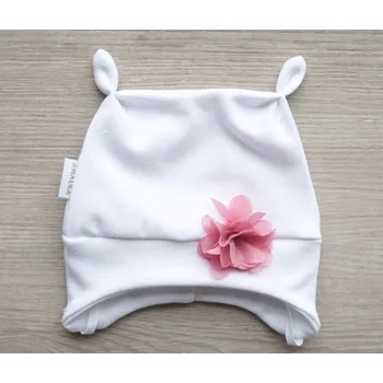 Kojenecká čepice AMÁLKA Elastická bílá čepička s tylovou květinkou Velikost: 62-68