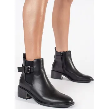Dámská zimní obuv Černé dámské kotníkové boty s přezkou a podpatkem