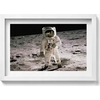Obraz Bílý rámeček s obrazem První člověk na Měsíci - fotografie NASA 30x20 cm