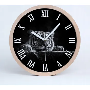 Hodiny Dřevěné nástěnné hodiny s římskými číslicemi a motivem tygra, průměr 25 cm