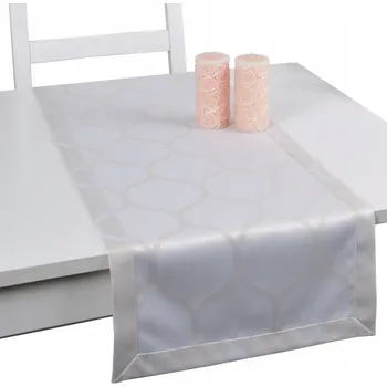 Prostěradlo Běhoun bílý se zlatým vzorem 120 x 40 cm