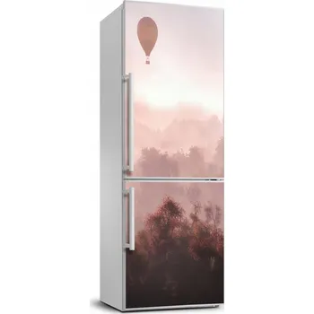 Fototapeta Fototapeta / Nálepka na lednici – Létající balón nad lesem