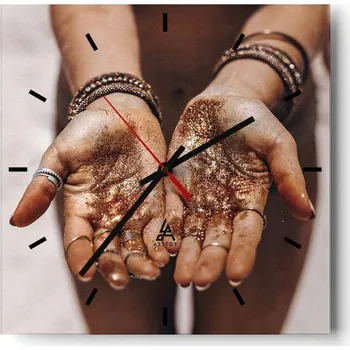 Hodiny Nástěnné hodiny do kuchyně 30x30 Žena Stylové hodiny na skle Loft Tiché