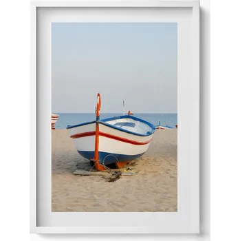 Obraz Dekorativní nástěnný obraz s bílým rámem a grafikou loft Lodě na pláži 50x70 cm