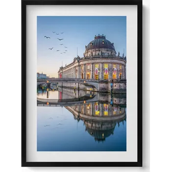 Obraz Nástěnný obraz v černém rámu s grafikou Muzea Bode v Berlíně 50x70 cm