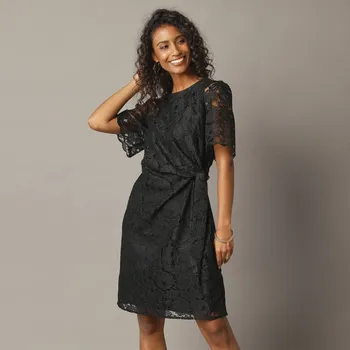 Dámské šaty Krátké krajkové šaty s nařasením černá 36