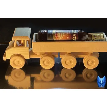 Dárková taška BGW - LUXUSNÍ DÁRKOVÁ LÁHEV - PŘÍRODNÍ DŘEVĚNÝ KAMION - S ALKOHOLEM BOŽKOV ORIGINÁL 37,5%