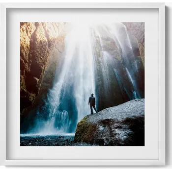 Obraz Obraz s bílým rámem a grafikou na zeď Vodopád Gljufrabui 50x50 cm