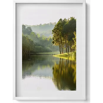 Obraz Nástěnný dekorativní foto obraz v bílém rámu Zelená krajina řeky 50x70 cm