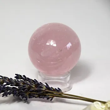 Drahý kámen Asterický růženín koule 0,143 kg