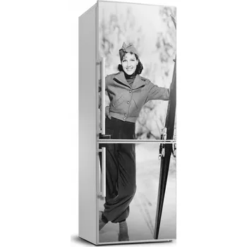 Fototapeta Samolepka Tapeta na ledničku Žena na lyžích 70x190