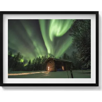 Obraz Závěsný obraz rámeček černé barvy Polární záře a domek v lese 80x60 cm