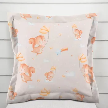 Povlak na polštářek Dětský bavlněný povlak na polštář s lemem Sandra SA-525 Veverky s květinami na šedobéžovém 50 x 60 cm