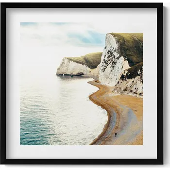 Obraz Obraz s rámem a grafikou na zeď Klidná pláž u úpatí útesů 50x50 cm