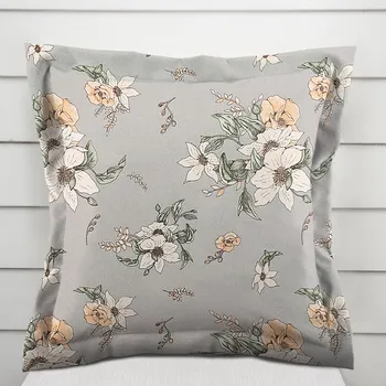 Povlak na polštářek Bavlněný povlak na polštář s lemem Sandra SA-465 Oranžové květy na šedém 30 x 50 cm