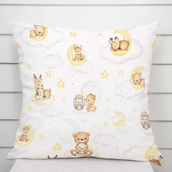 Povlak na dekorativní polštářek Dětský bavlněný povlak na polštář Sandra SA-461 Zvířátka mezi hvězdičkami na bílém 50 x 60 cm