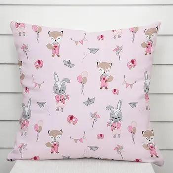 Povlak na dekorativní polštářek Dětský bavlněný povlak na polštář Sandra SA-466 Zajíčci a lišky s balónky na růžovém 40 x 60 cm