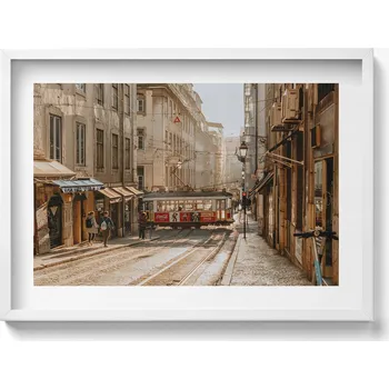 Obraz Nástěnný obraz v bílém rámu s grafikou Pohled na Lisabon a tramvaj 70x50 cm