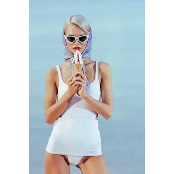 Obraz Cedule Sexy žena se zmrzlinou