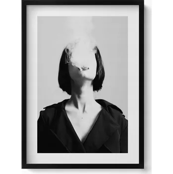 Obraz Závěsný obraz v černém rámu Tajemný portrét kouřící ženy 50x70 cm