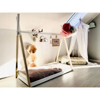 Dětská postel DĚTSKÁ POSTEL TIPI MALÁ 70x140 BOROVICE LAKOVANÁ HIT