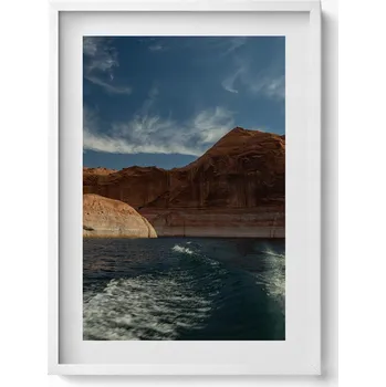 Obraz Elegantní obraz do obývacího pokoje v bílém rámu Osoba na vodních lyžích 50x70 cm