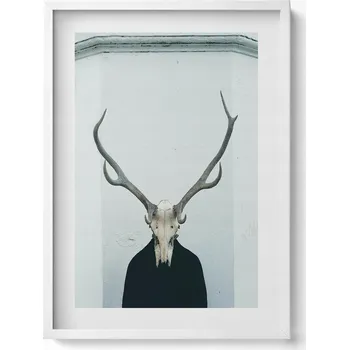 Obraz Ozdobný nástěnný obraz v rámu s grafikou Muž s jelení lebkou 50x70 cm