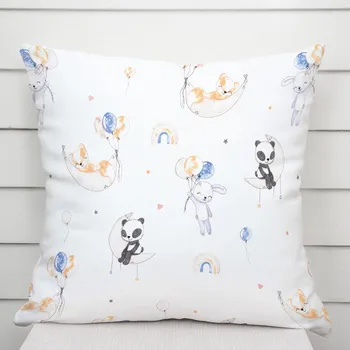 Povlak na dekorativní polštářek Dětský bavlněný povlak na polštář Sandra SA-374 Pandy lišky a zajíčci s balónky 40 x 40 cm