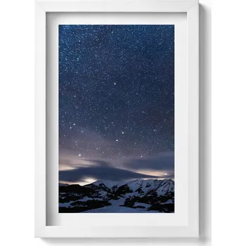 Obraz Závěsný obraz rámeček bílé barvy Hvězdy v noci na obloze v horách 20x30 cm
