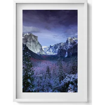 Obraz Obraz v bílém rámu dekorace na zeď Zimní krajina hor a lesa 50x70 cm