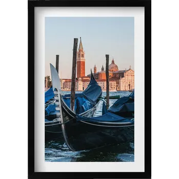 Obraz Obraz v černém rámu do obýváku Benátské gondoly na vodě Itálie 40x60 cm