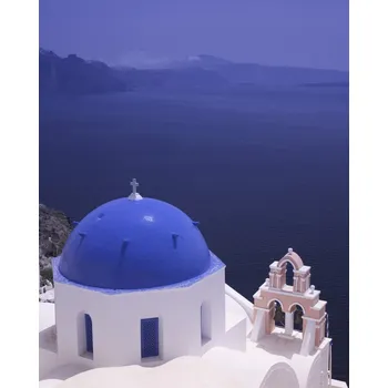 Obraz Plakát Kupole kostela na útesu ostrova Santorini bez rámu 40 x 50 cm