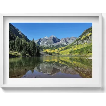 Obraz Obraz na zeď v bílém rámu dekorace interiéru Jezero, hory a lesy 70x50 cm