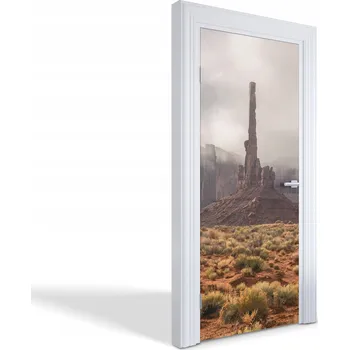 Fototapeta Samolepící dekorativní nálepka na dveře Skalní monolit v poušti 85x205 cm