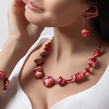 Náhrdelník Lampglas Náhrdelník Crimson Majesty s 24karátovým zlatem v perlách Lampglas