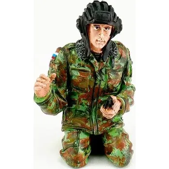 RC model tanku TORRO 1/16 půlfigurka ruského střelce tanku T-90, ručně malovaný