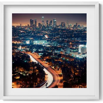 Obraz Elegantní obraz do obýváku v bílém rámu Město v noci z ptačí perspektivy 50x50 cm